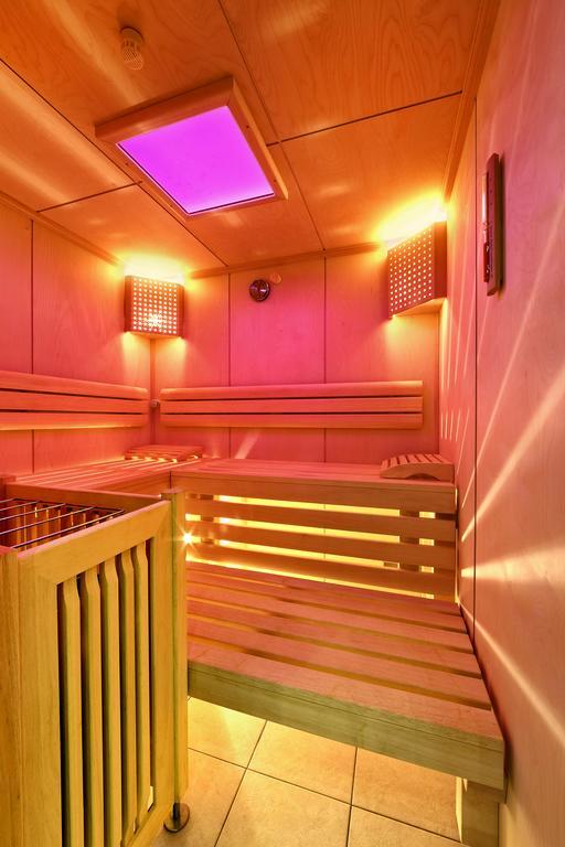 Sporthotel Zaton Zaton  ภายนอก รูปภาพ